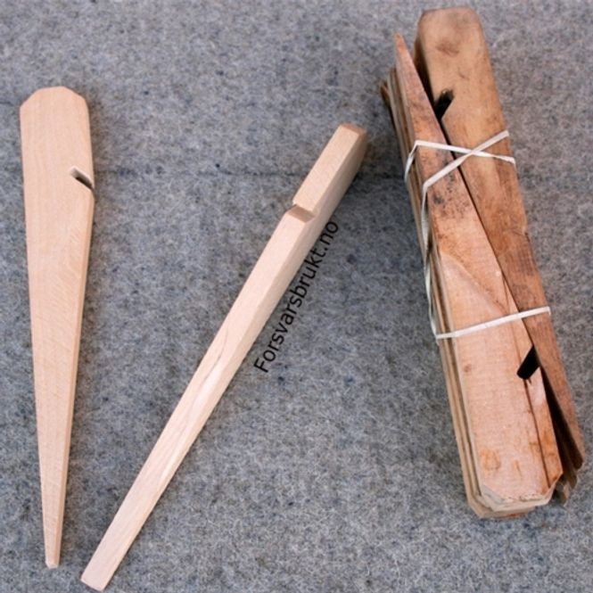 Hovedbilde TELTPLUGG / TRE